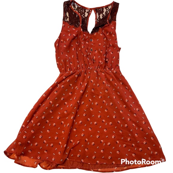 Forever 21 Dresses & Skirts - Fall Floral Open Back Halter Top Lace Button-Up Dress